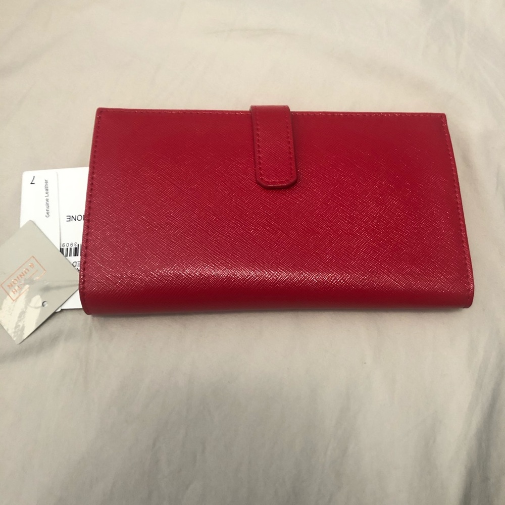 Red wallet